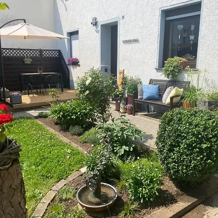 Burgberg Lägenhet Stadtkyll